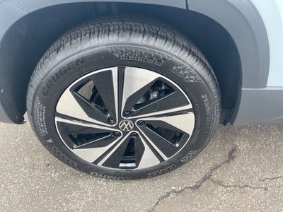 2025 Volkswagen Taos SE