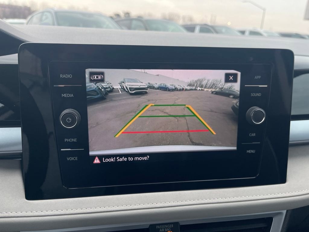 2025 Volkswagen Taos SE