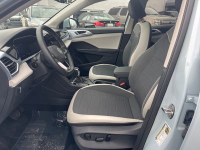 2025 Volkswagen Taos SE