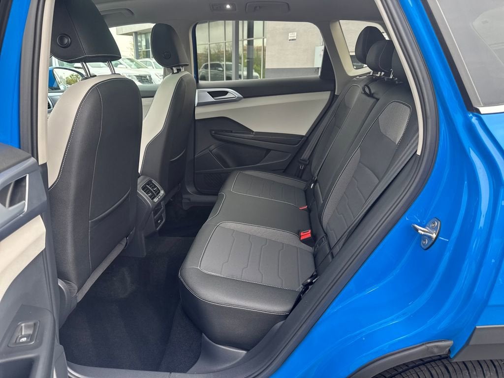 2025 Volkswagen Taos SE