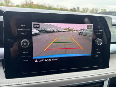 2025 Volkswagen Taos SE