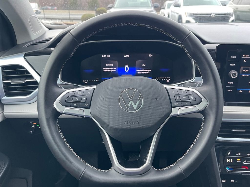 2025 Volkswagen Taos SE