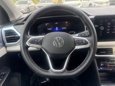 2025 Volkswagen Taos SE