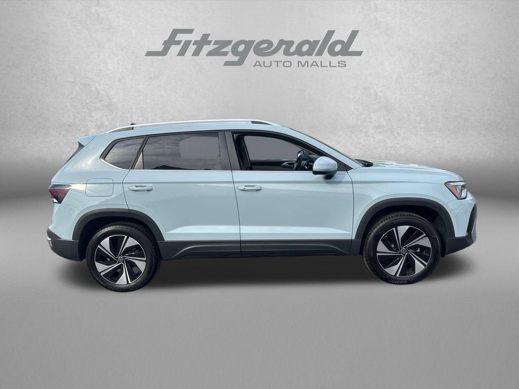 2025 Volkswagen Taos SE