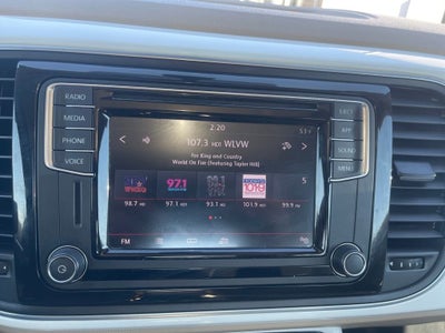 2018 Volkswagen Beetle SE