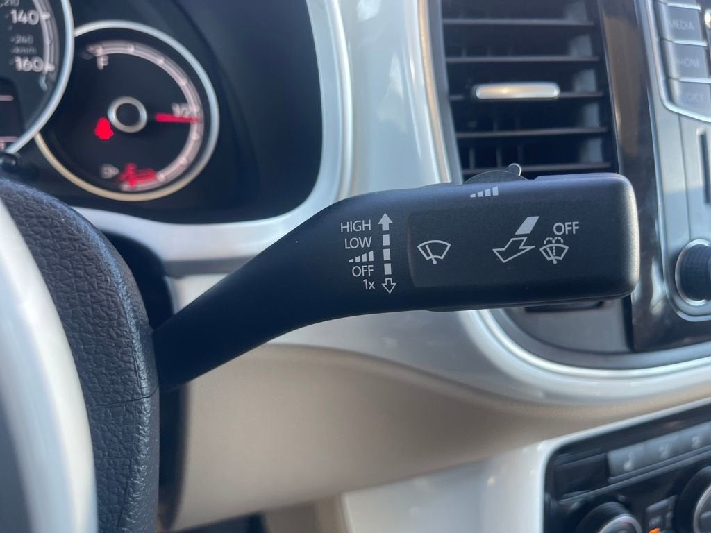 2018 Volkswagen Beetle SE