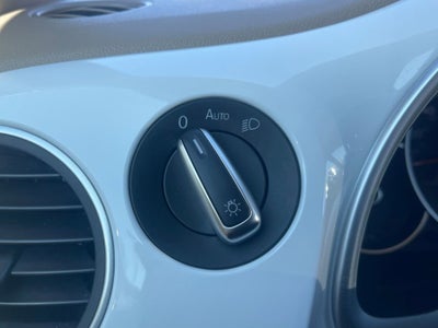 2018 Volkswagen Beetle SE