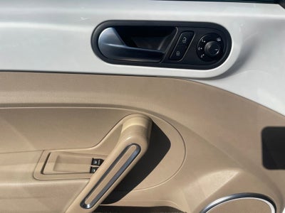 2018 Volkswagen Beetle SE