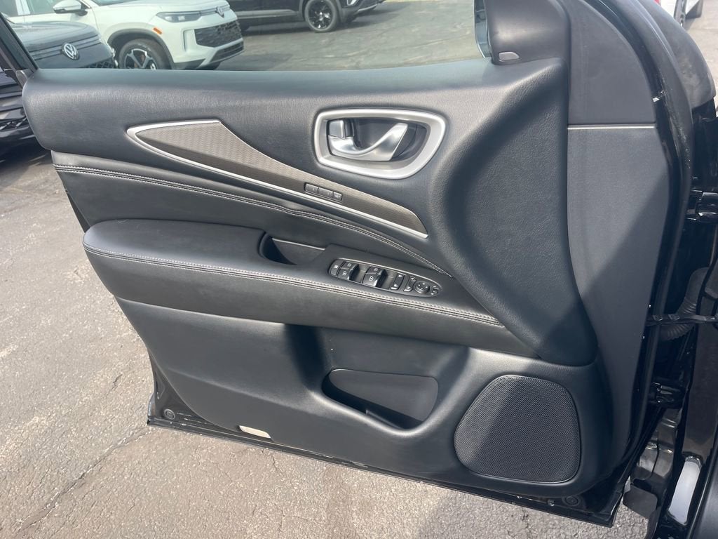 2019 INFINITI QX60 LUXE