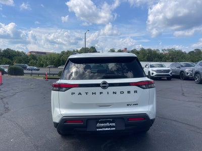 2024 Nissan Pathfinder SV