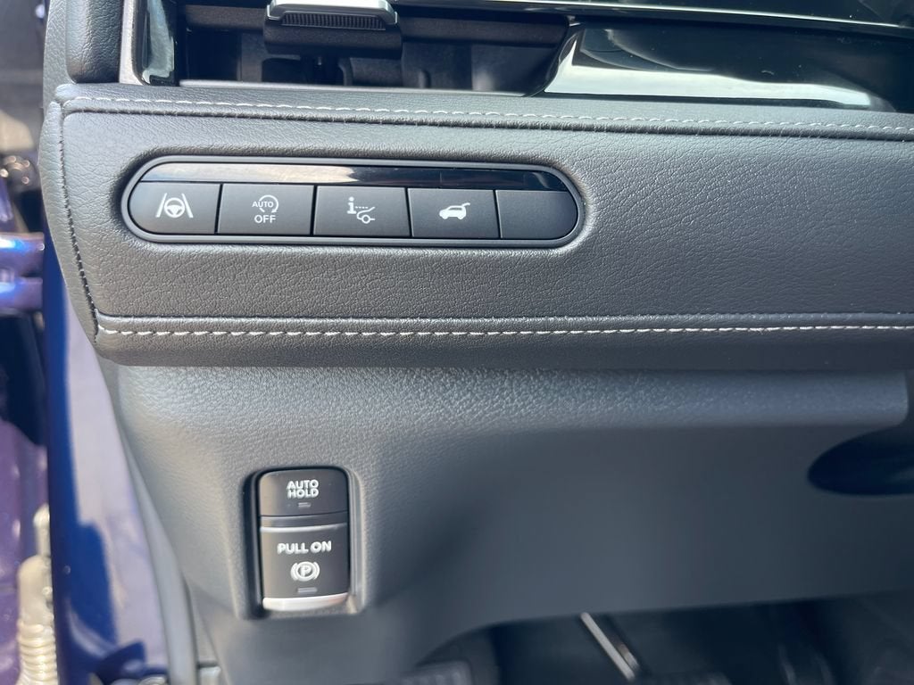 2025 INFINITI QX80 LUXE