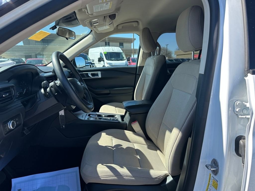 2020 Ford Explorer Base