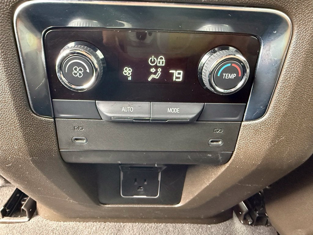 2025 Chevrolet Suburban LT