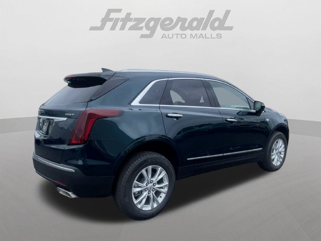2026 Cadillac XT5 Luxury