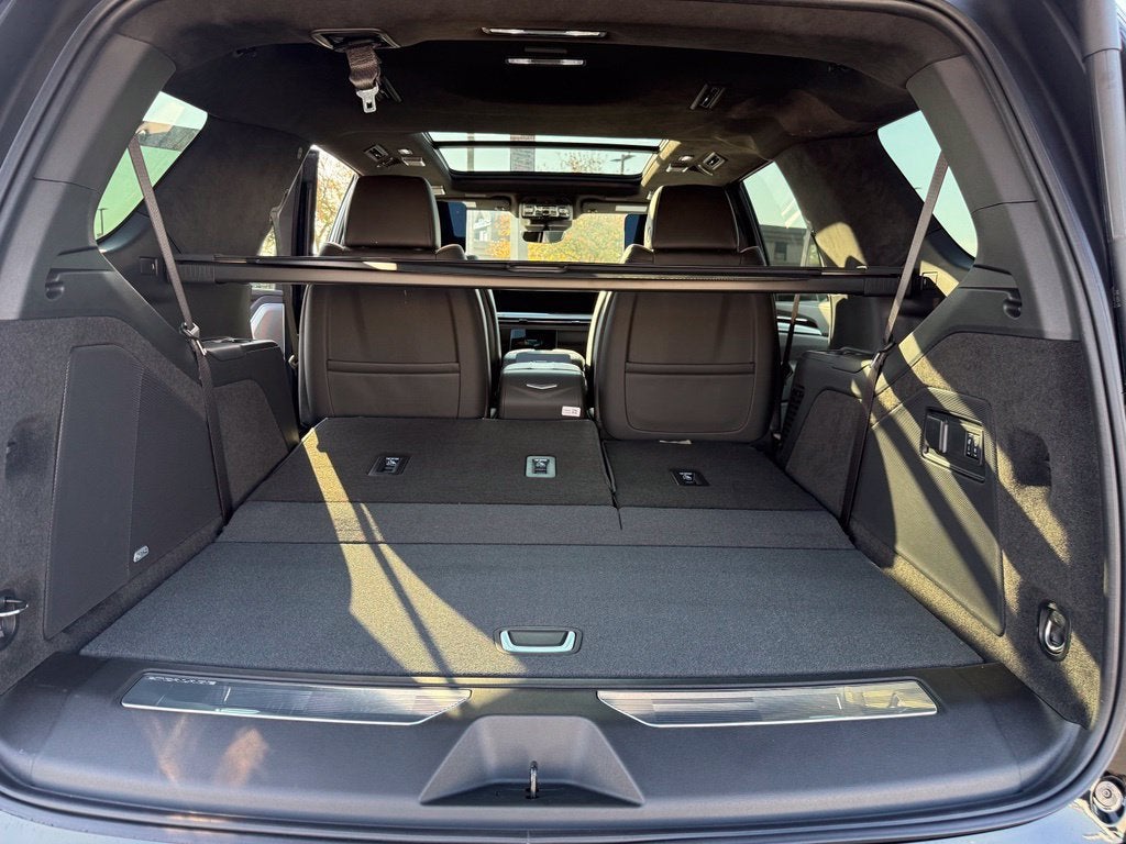 2027 Cadillac Escalade 4WD Platinum Sport