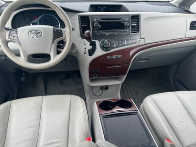 2014 Toyota Sienna XLE