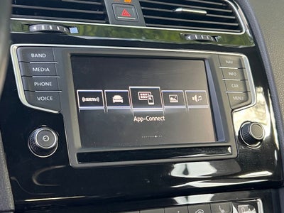 2017 Volkswagen Golf R DCC & Navigation 4Motion